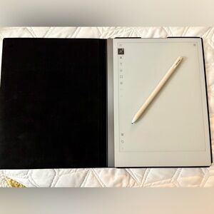 reMarkable 2 tablet + case, pencil, charger